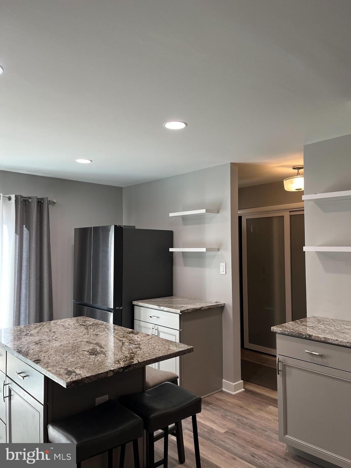 FLYING HILLS - Residential