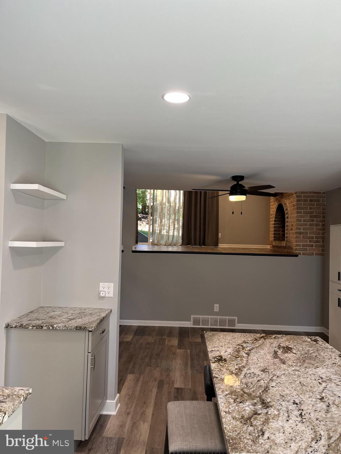 FLYING HILLS - Residential