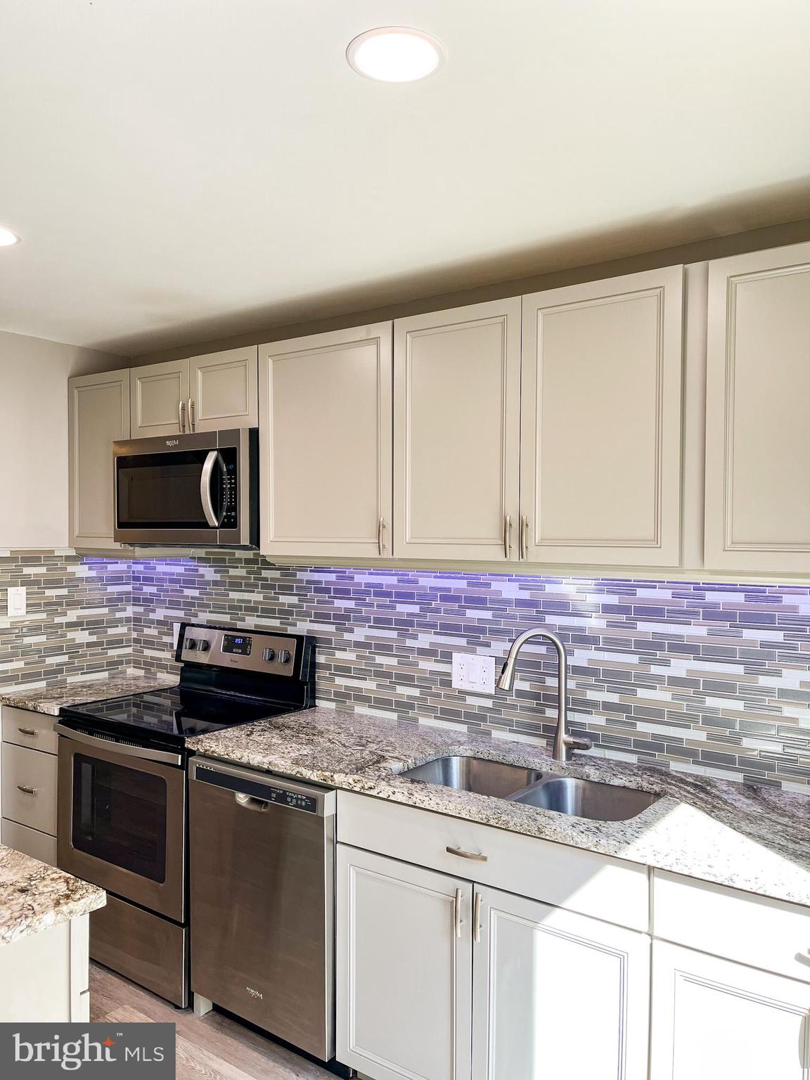 FLYING HILLS - Residential