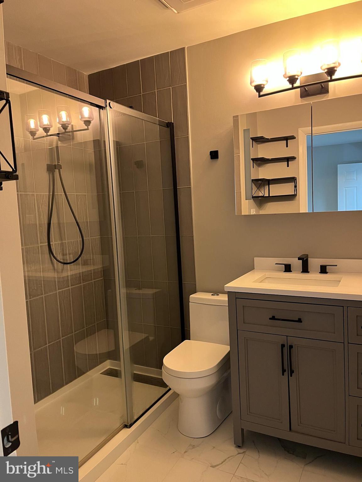 FLYING HILLS - Residential