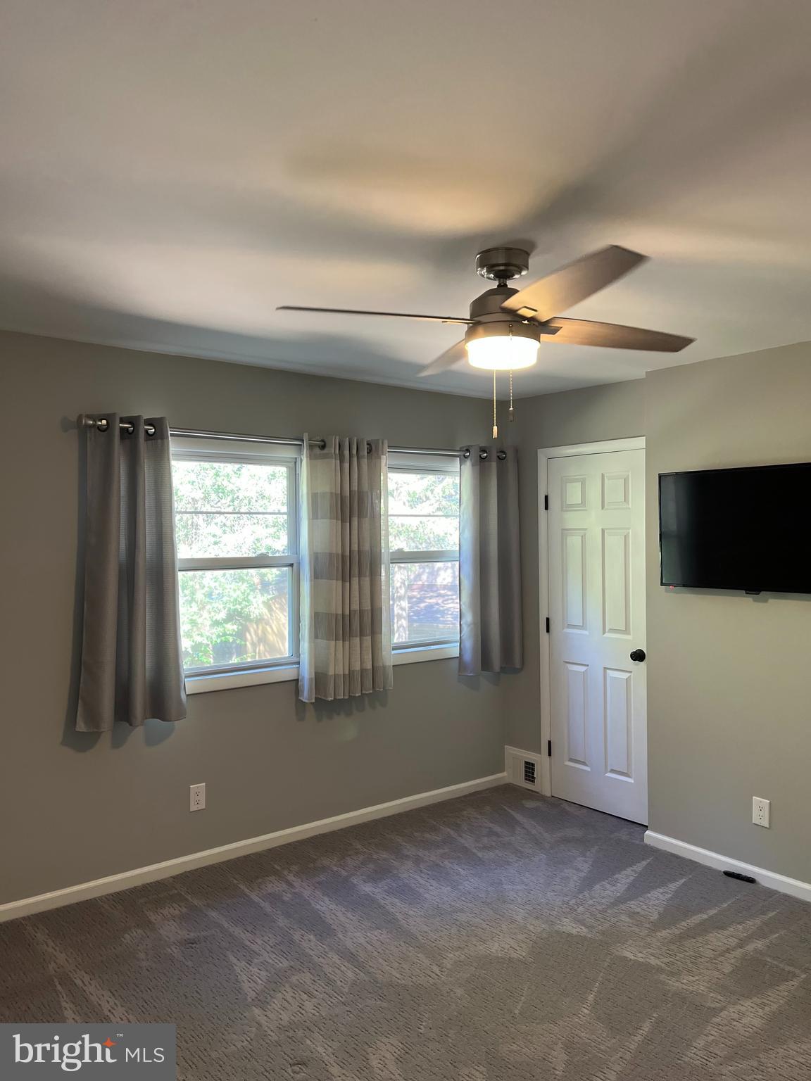 FLYING HILLS - Residential