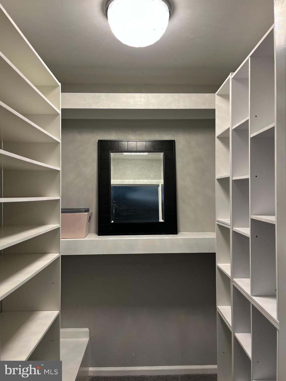 FLYING HILLS - Residential