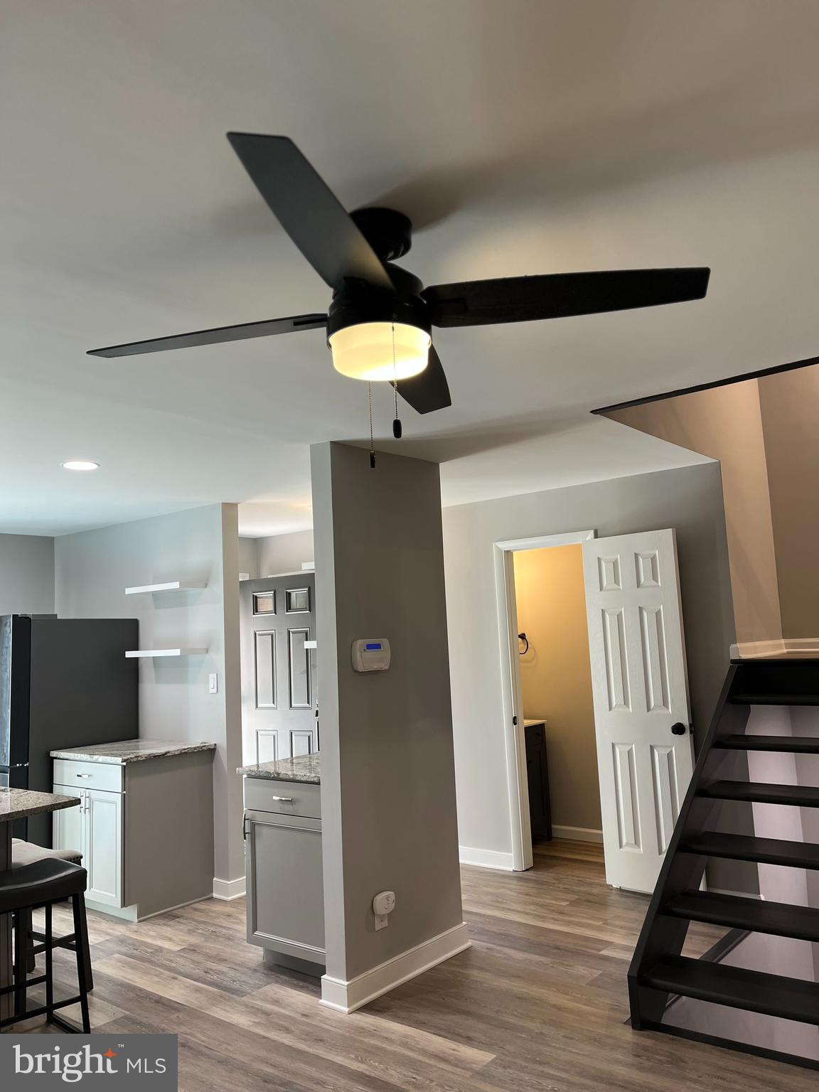 FLYING HILLS - Residential