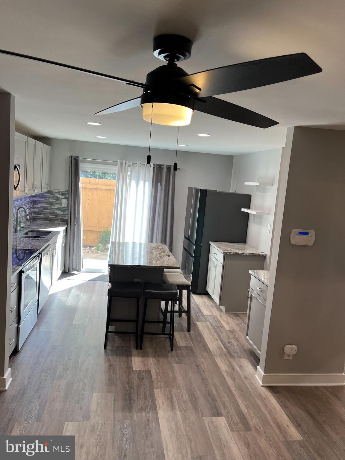 FLYING HILLS - Residential