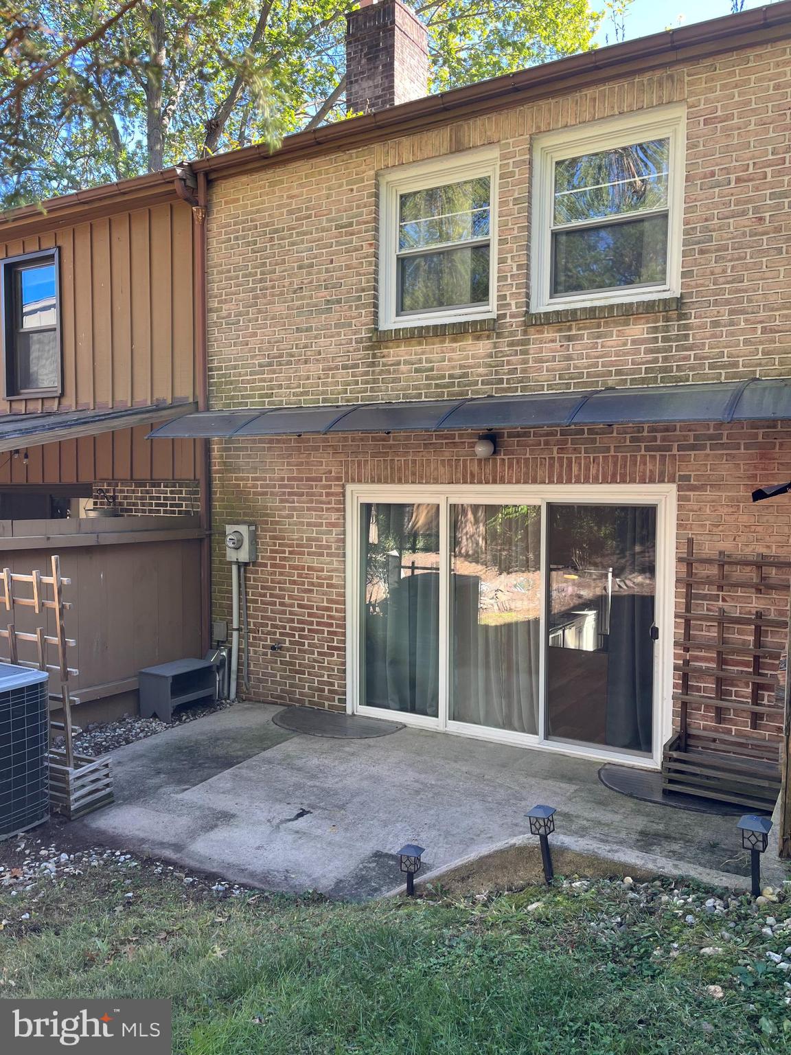 FLYING HILLS - Residential