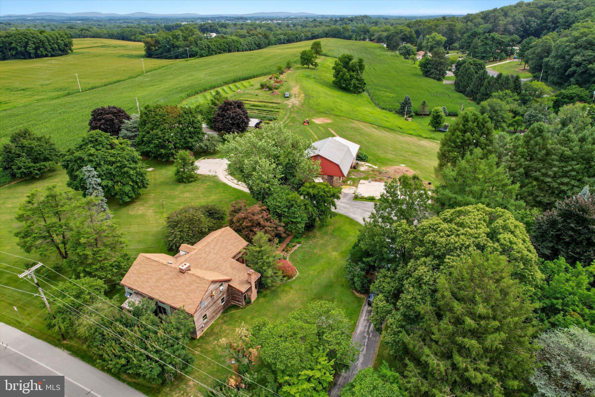 2619 CARLISLE PIKE