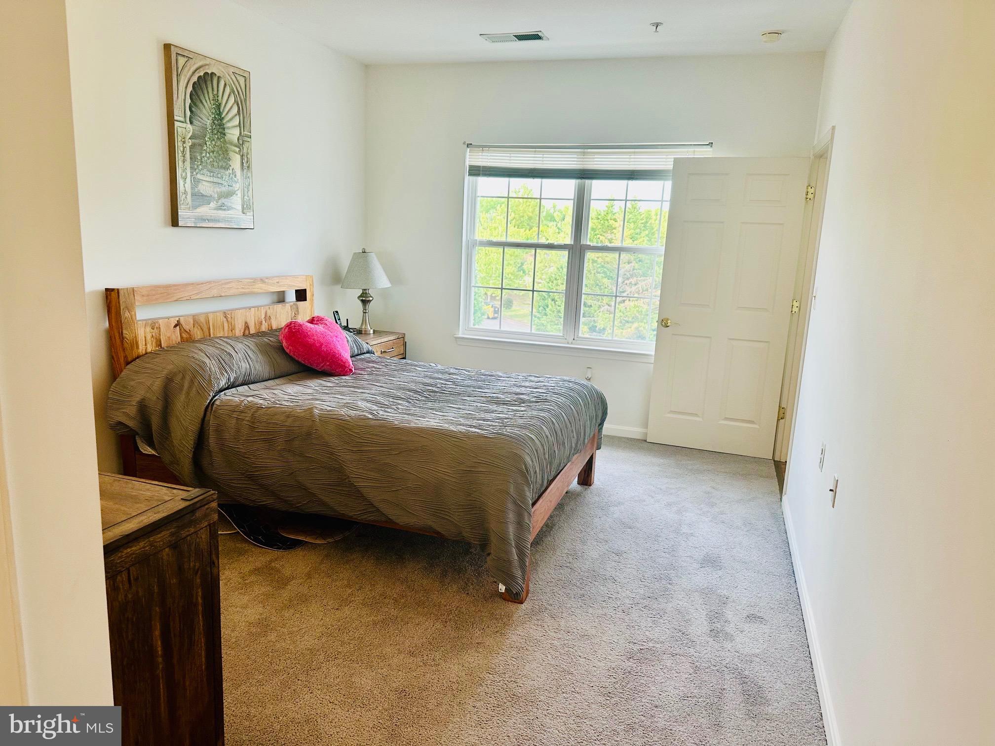 CAMERON GROVE - Residential
