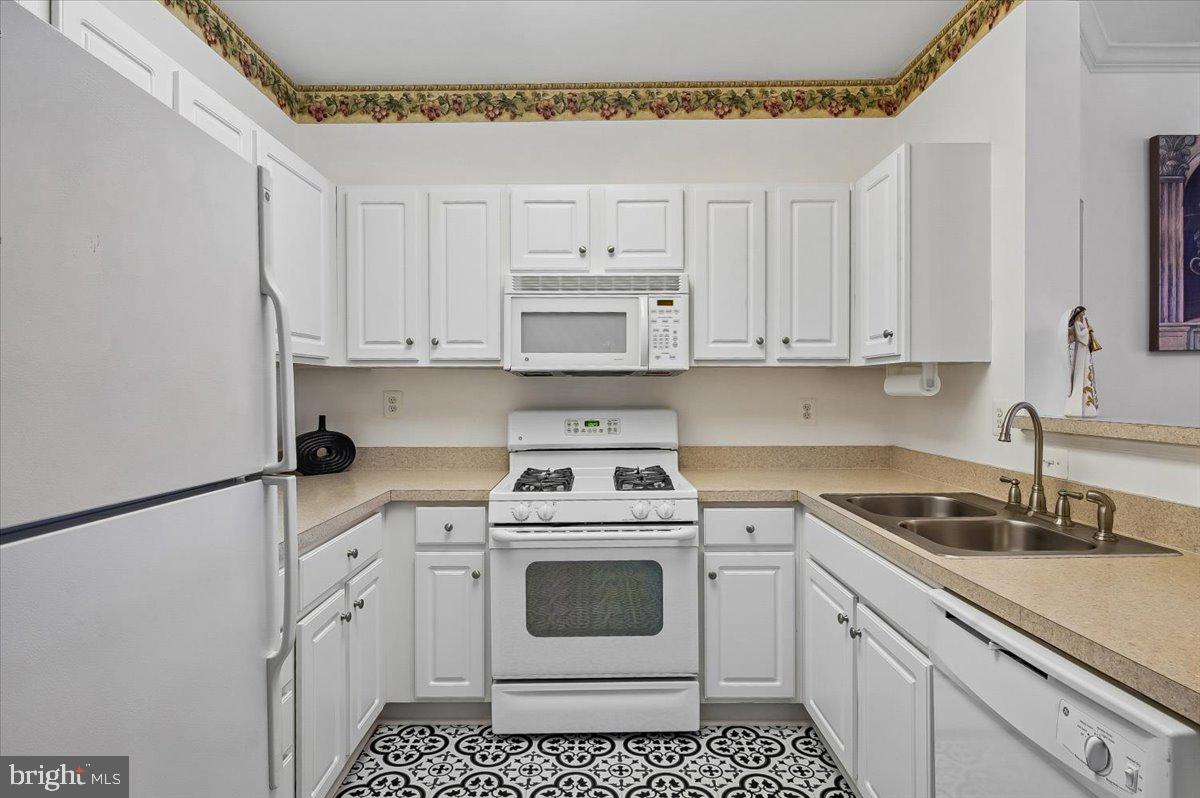 CAMERON GROVE - Residential