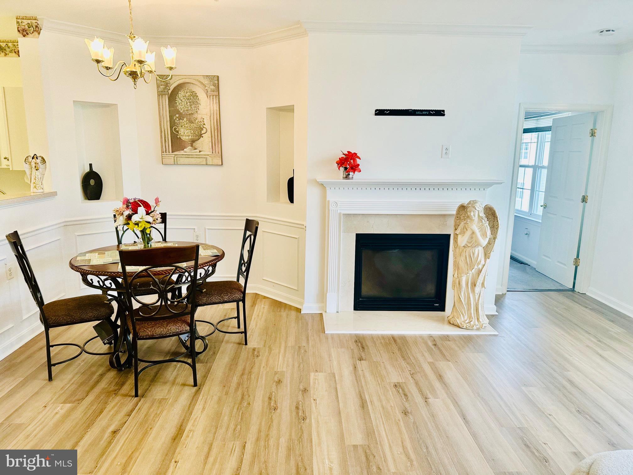 CAMERON GROVE - Residential