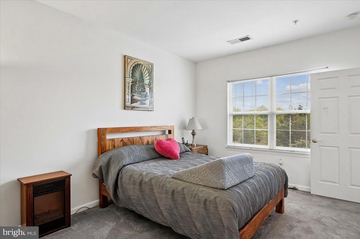 CAMERON GROVE - Residential