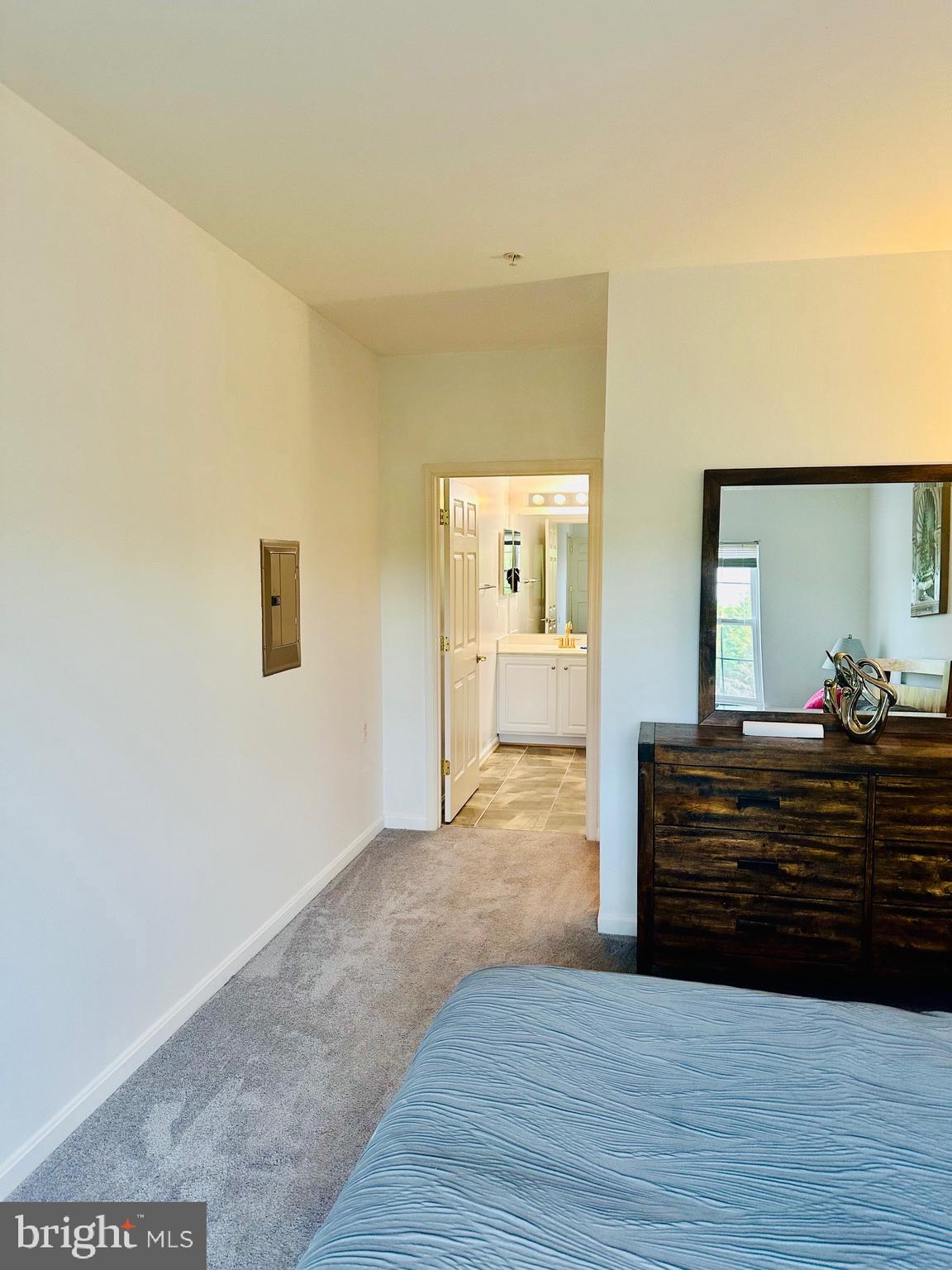 CAMERON GROVE - Residential