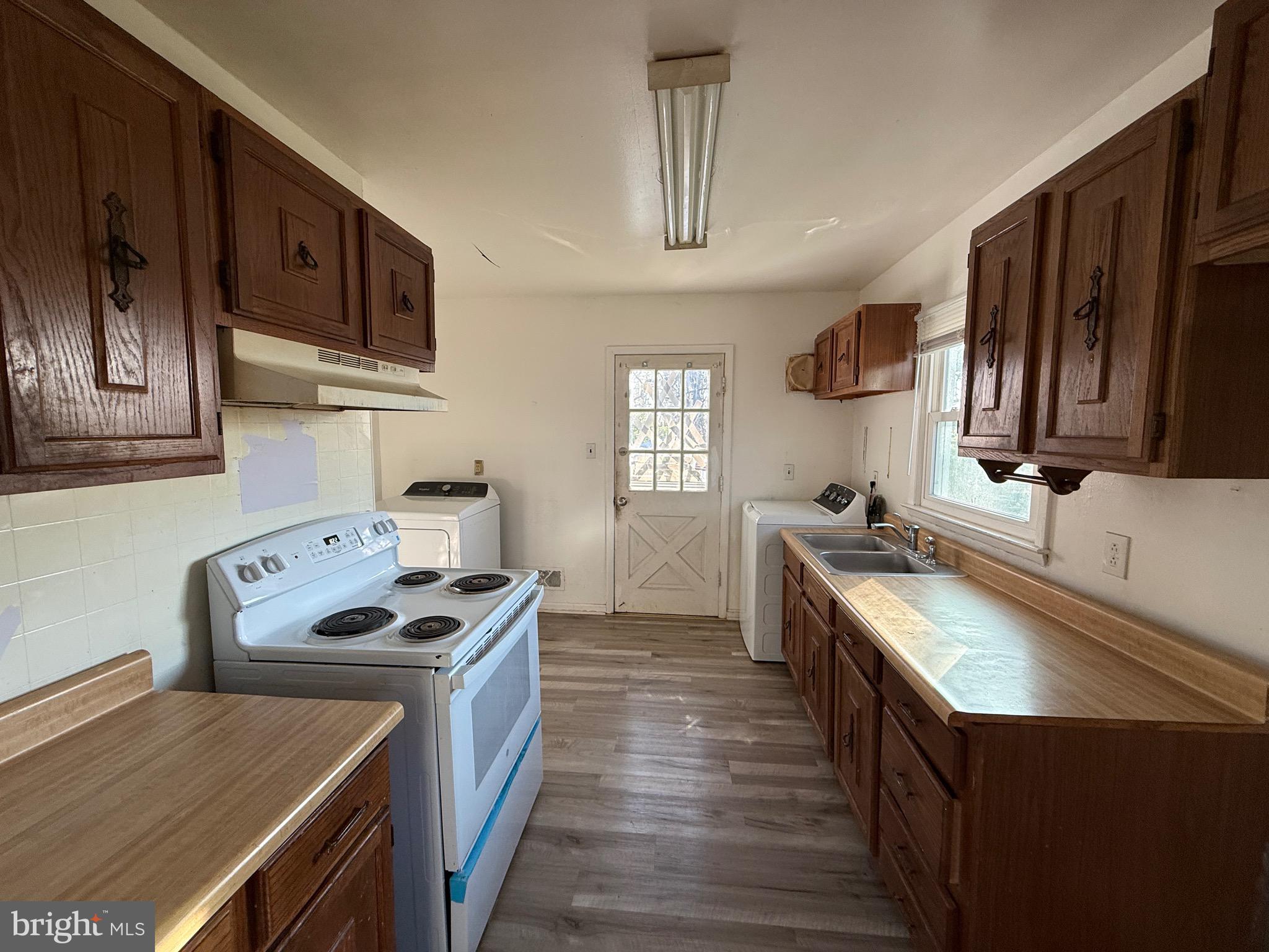 SWANWYCK GARDENS - Residential