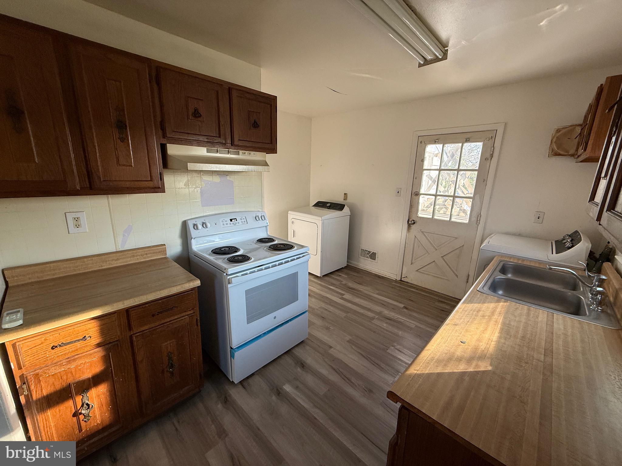 SWANWYCK GARDENS - Residential