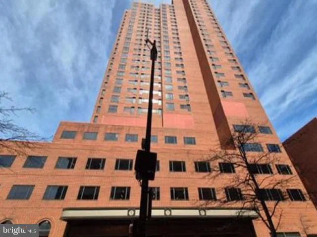 10 E Lee Street Unit 1002-1003