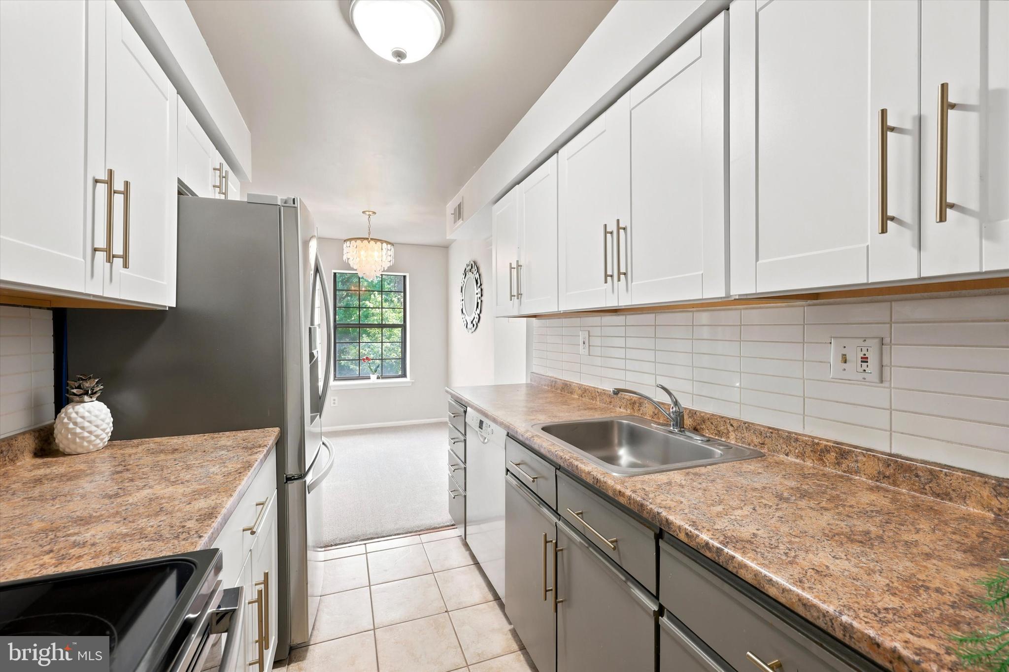 332 WASHINGTON PLACE 32