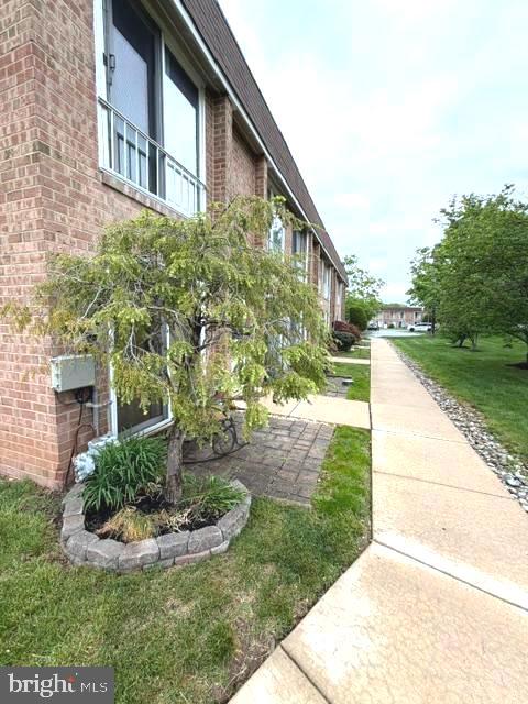 YORKTOWN - Residential