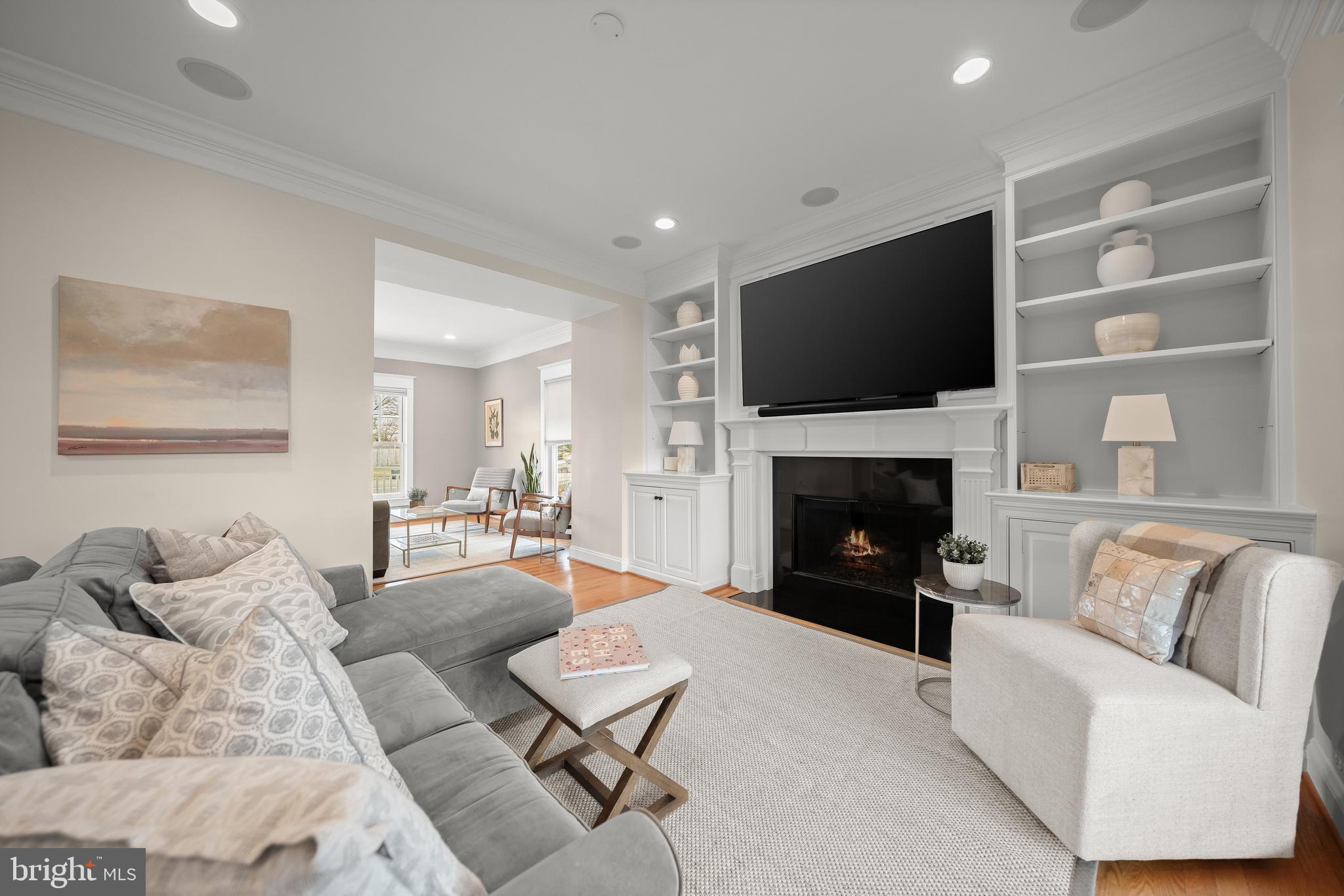 TARA - LEEWAY HEIGHTS - Residential