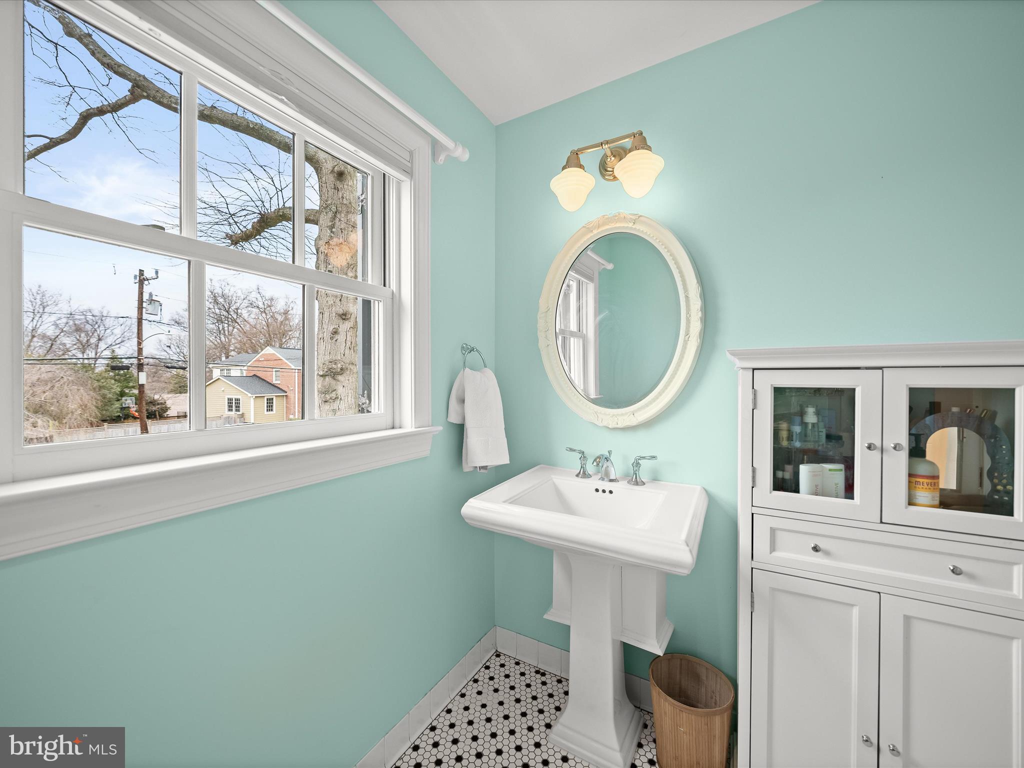 TARA - LEEWAY HEIGHTS - Residential