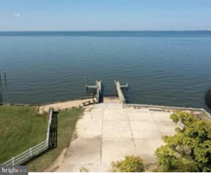 101 BEACHSIDE DRIVE