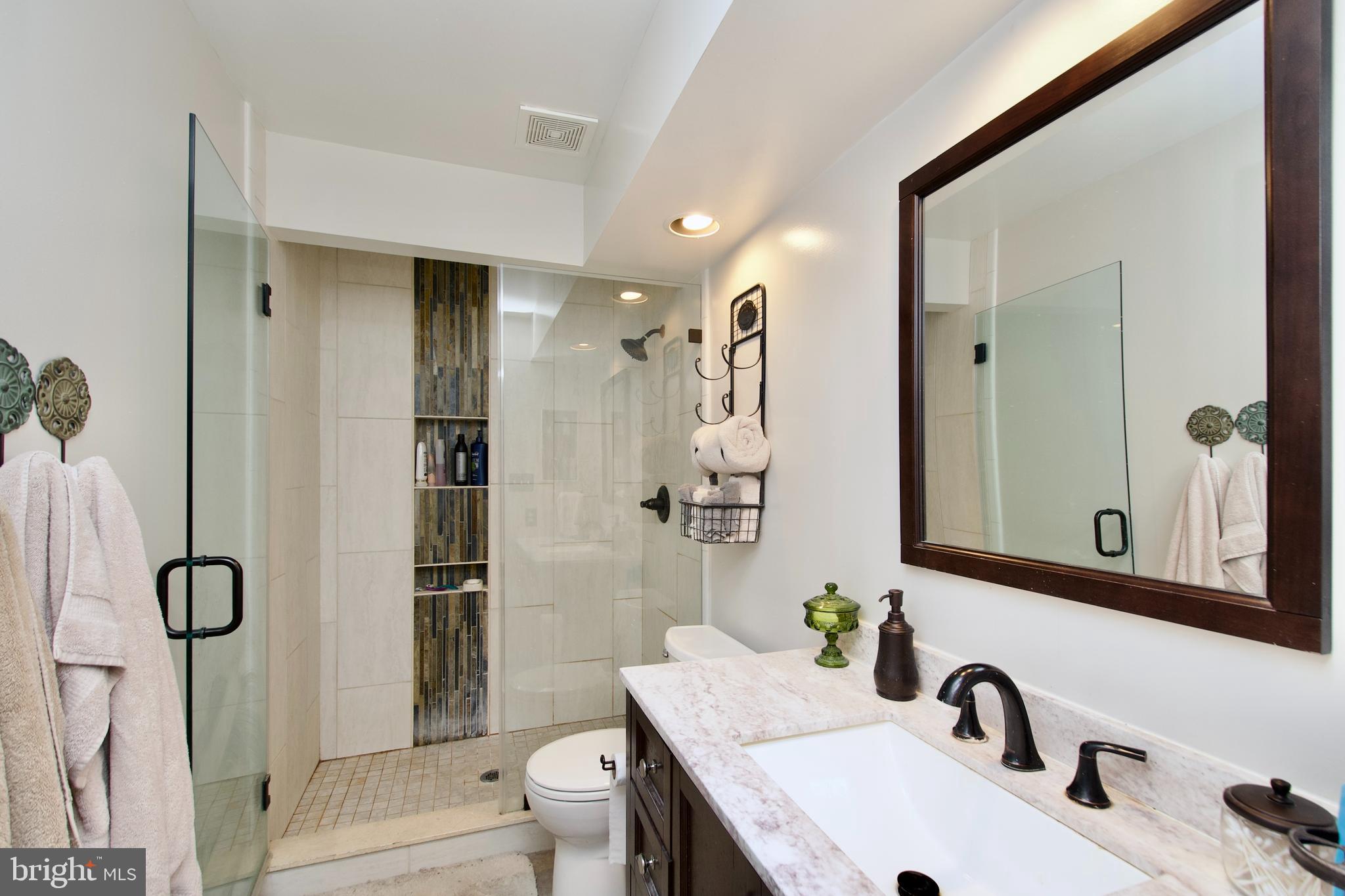 ROLLING BROOK - Residential