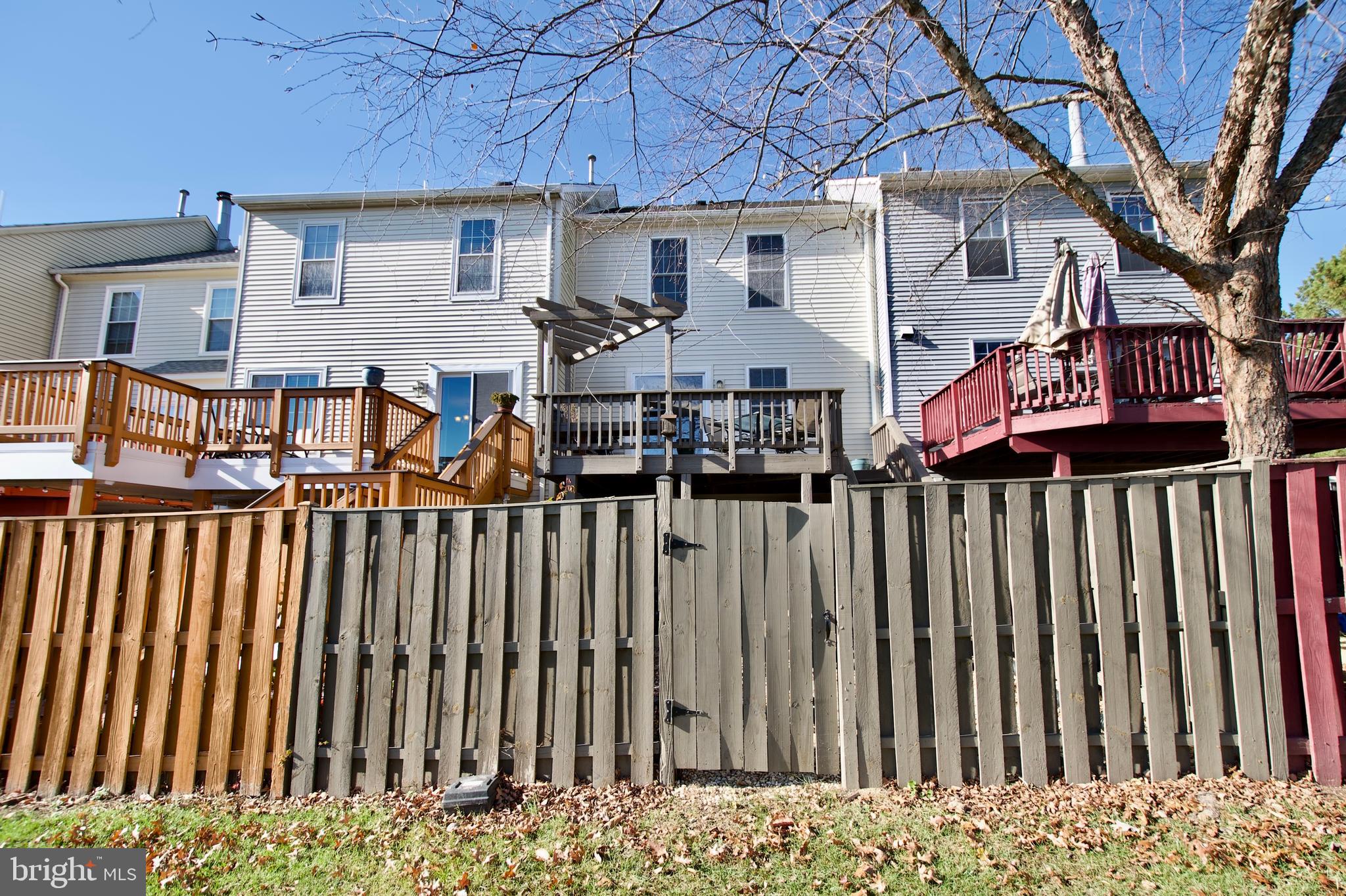 ROLLING BROOK - Residential