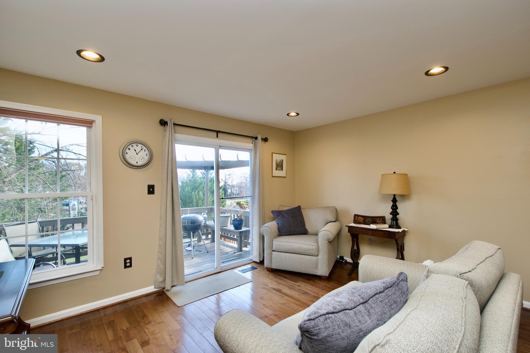 ROLLING BROOK - Residential