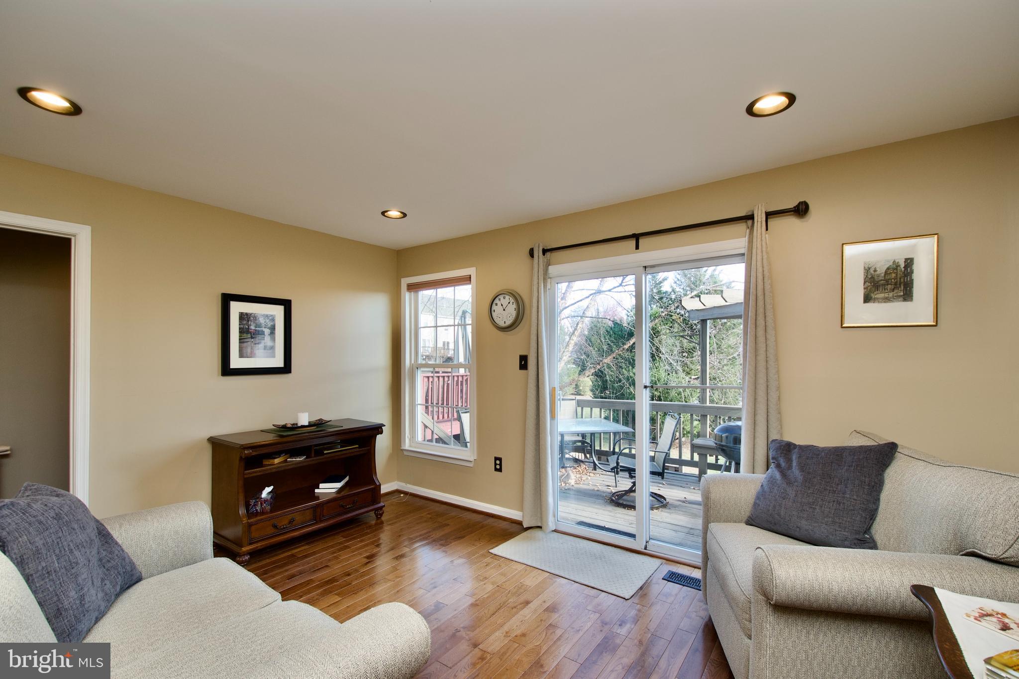 ROLLING BROOK - Residential