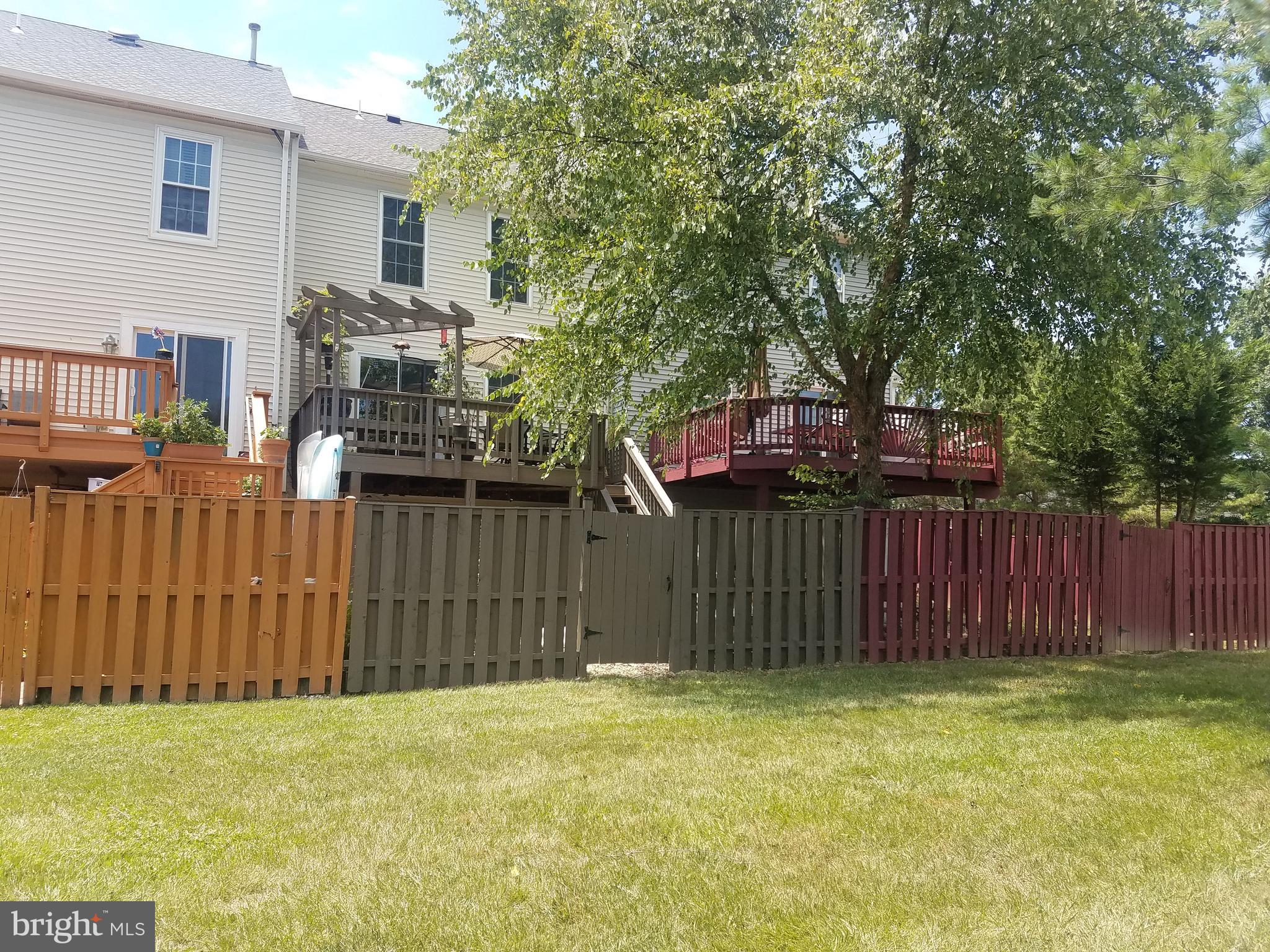 ROLLING BROOK - Residential