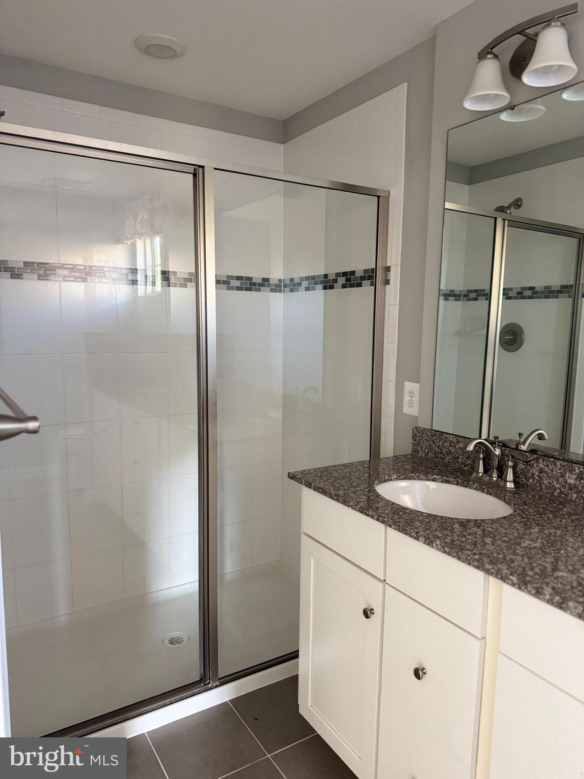 OAKDALE VILLAGE - Residential Lease