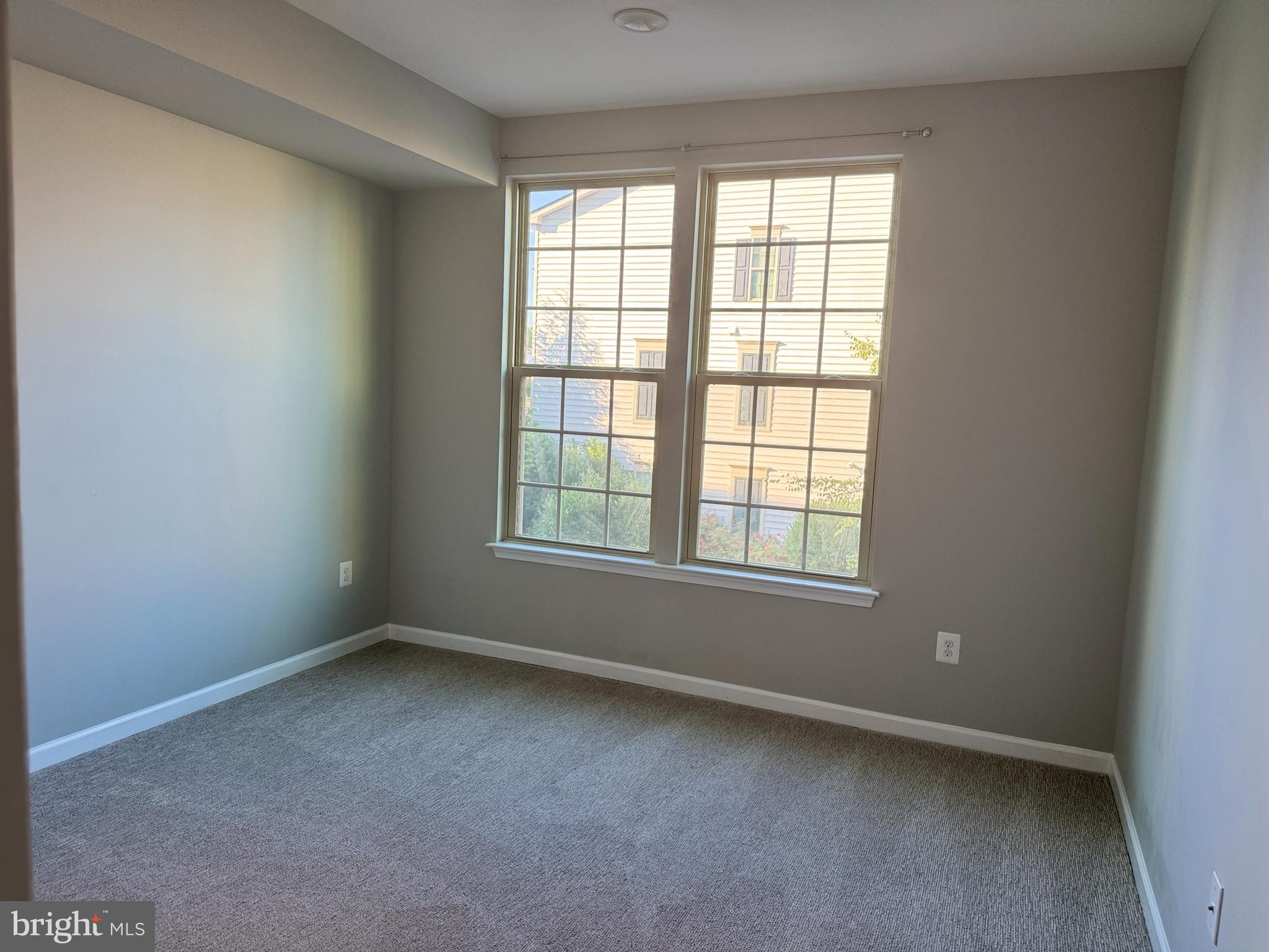 OAKDALE VILLAGE - Residential Lease