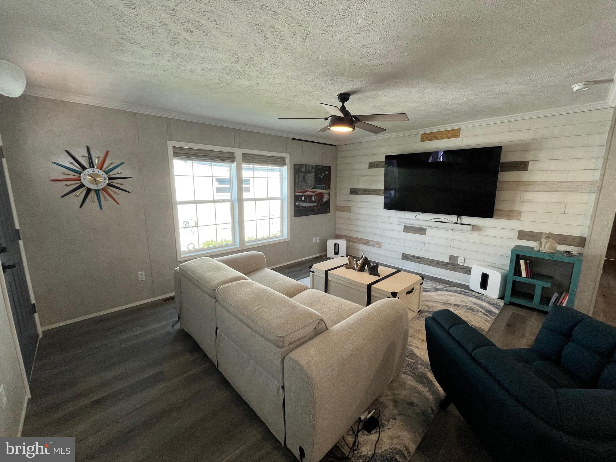 PENNWOOD CROSSING - Residential