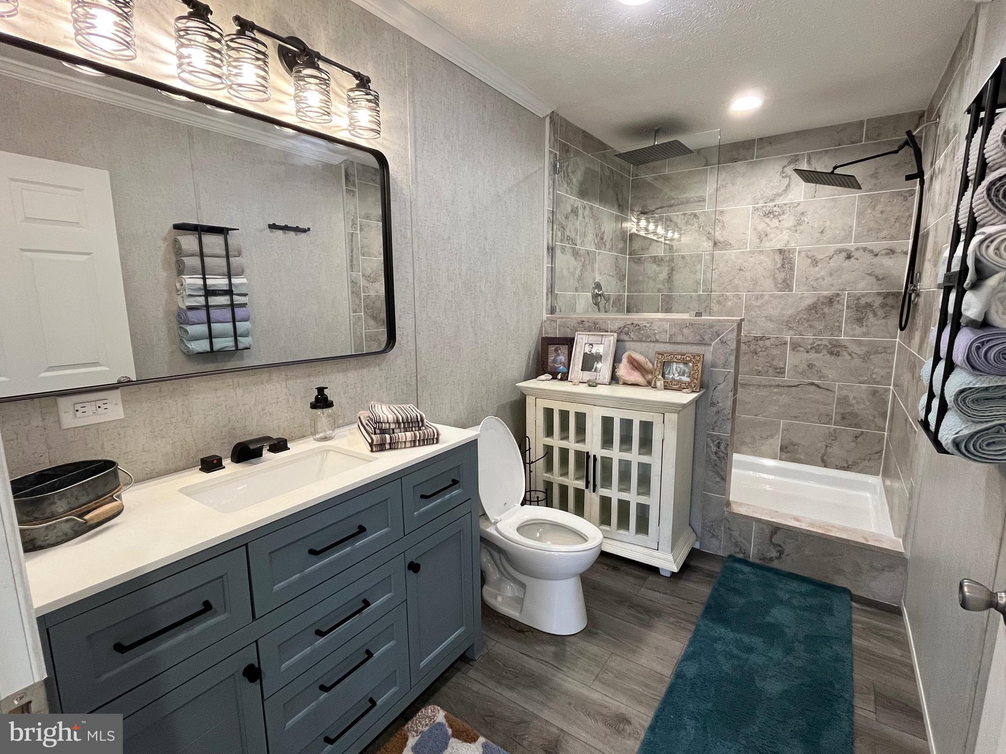 PENNWOOD CROSSING - Residential