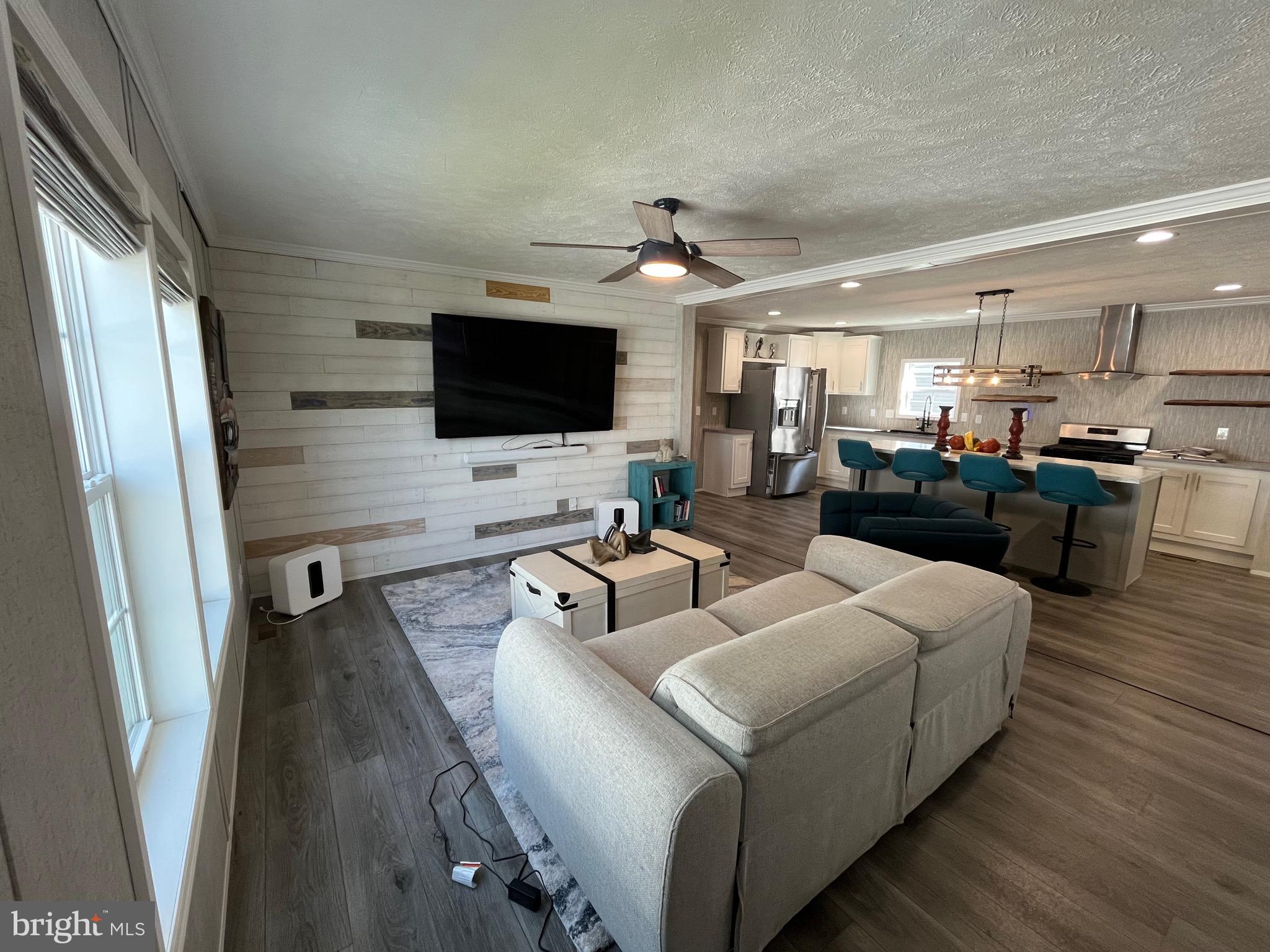 PENNWOOD CROSSING - Residential