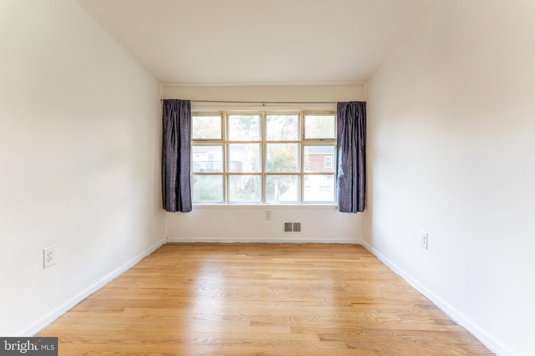 GREENWOOD KNOLLS - Residential