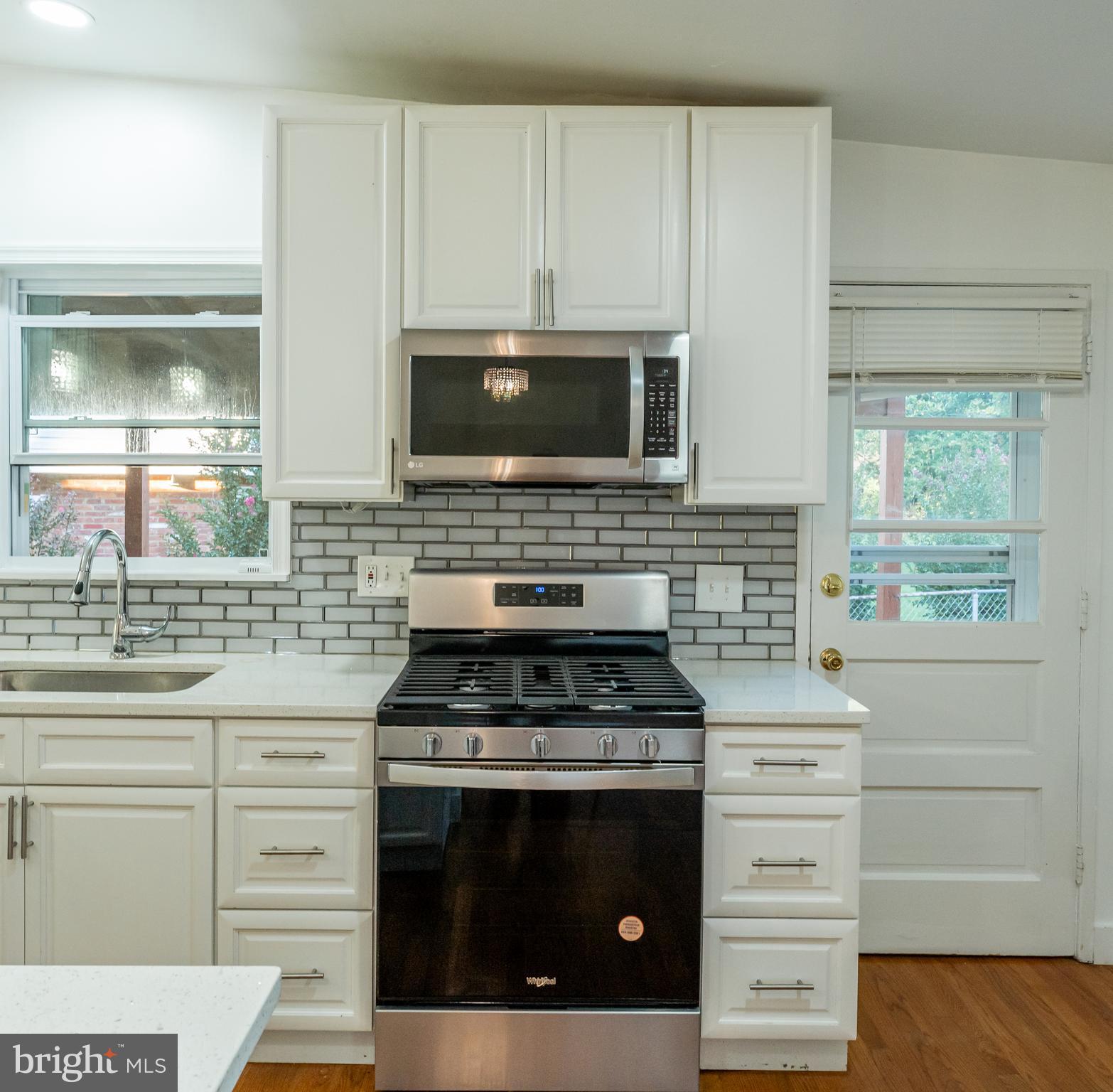 GREENWOOD KNOLLS - Residential