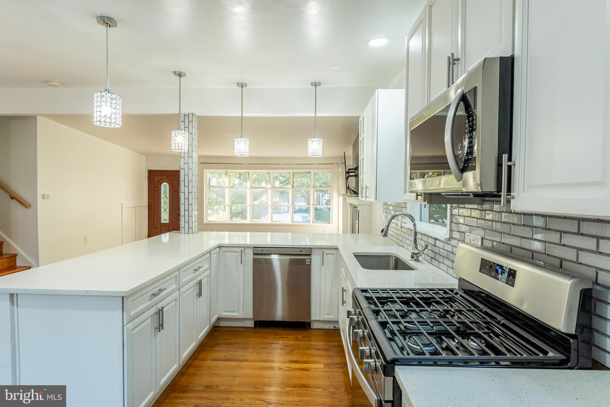 GREENWOOD KNOLLS - Residential