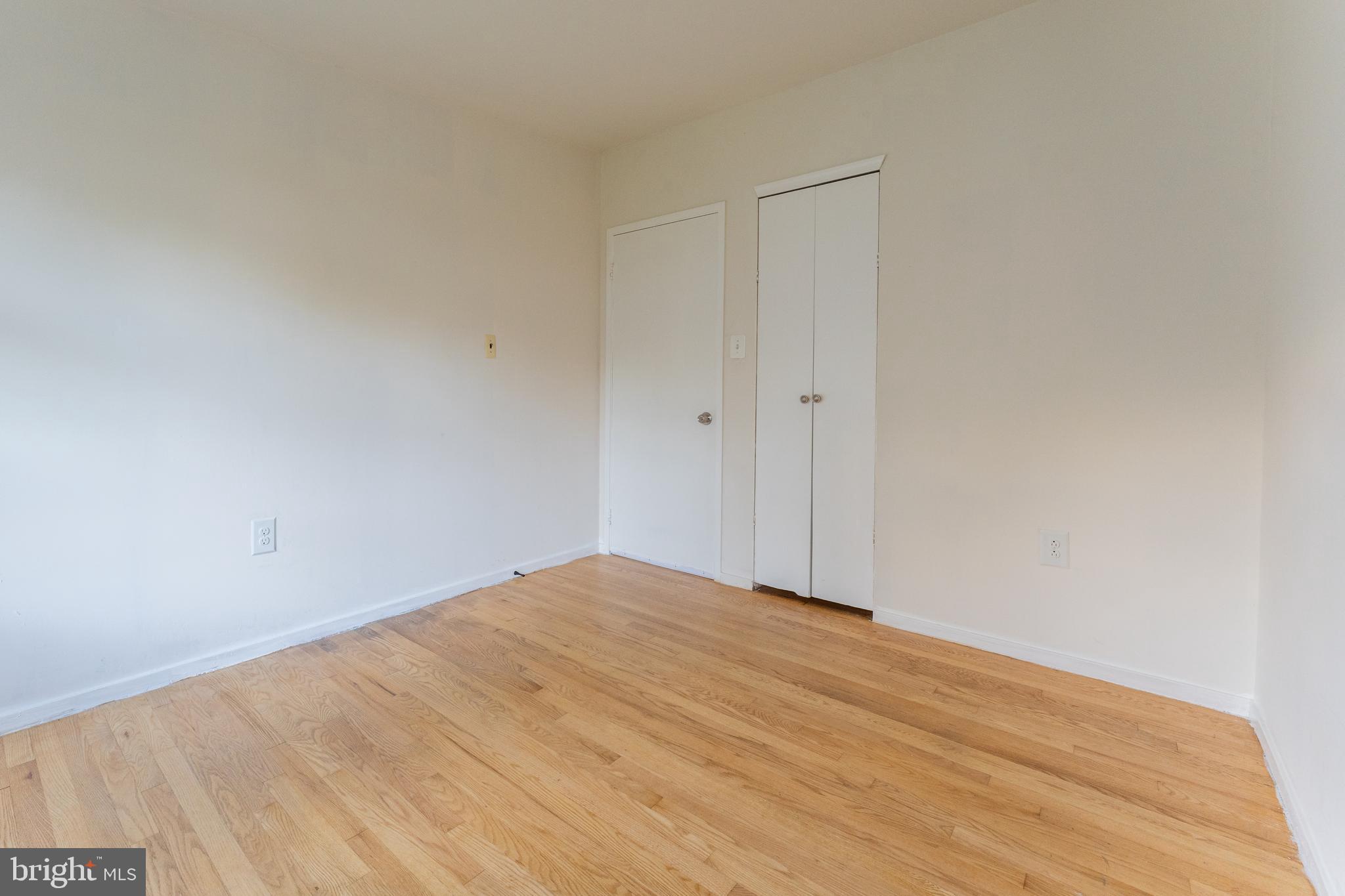 GREENWOOD KNOLLS - Residential