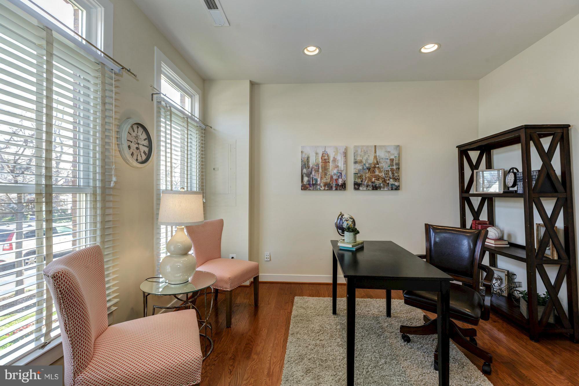 WHEATON FOREST - Residential