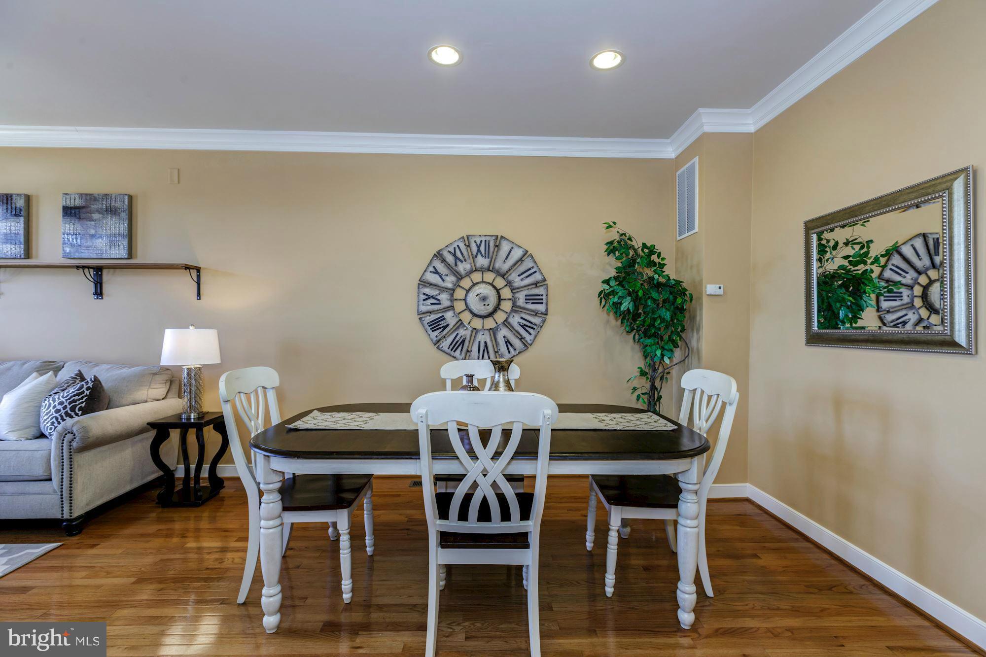 WHEATON FOREST - Residential