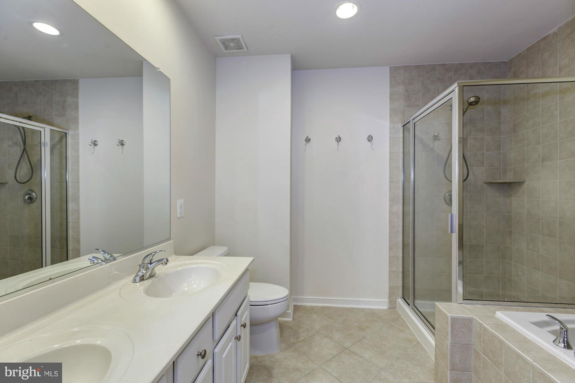 WHEATON FOREST - Residential