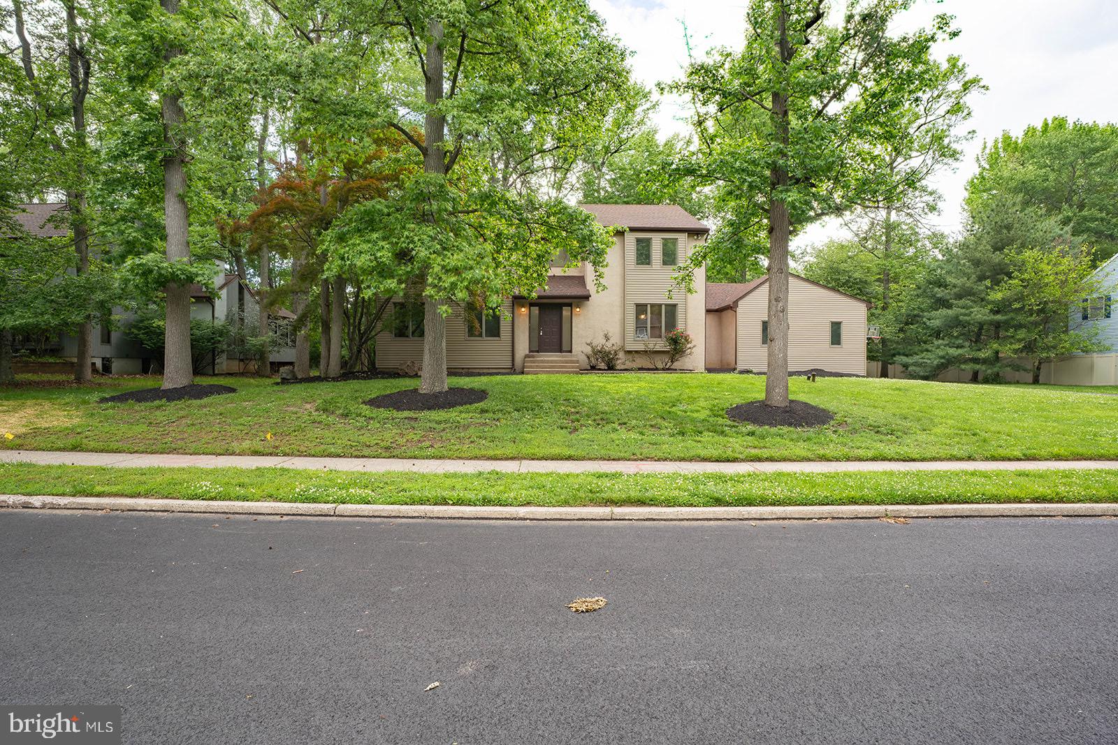 QUEENS GRANT - Residential