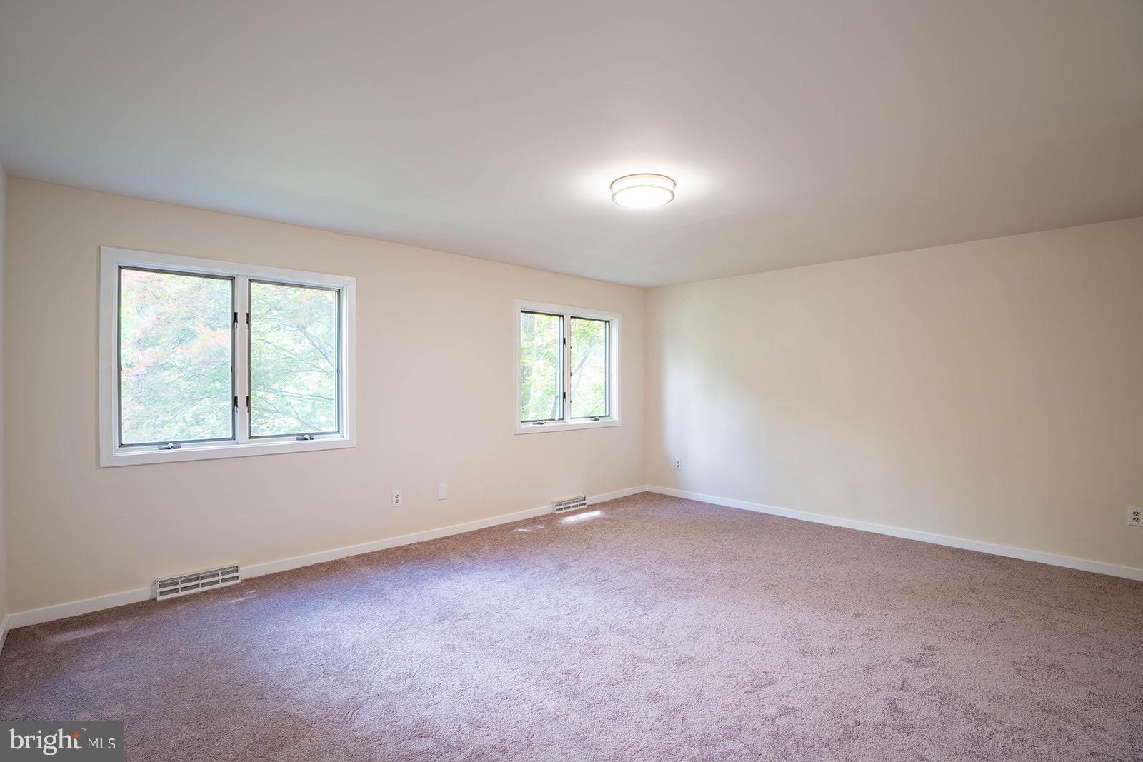 QUEENS GRANT - Residential