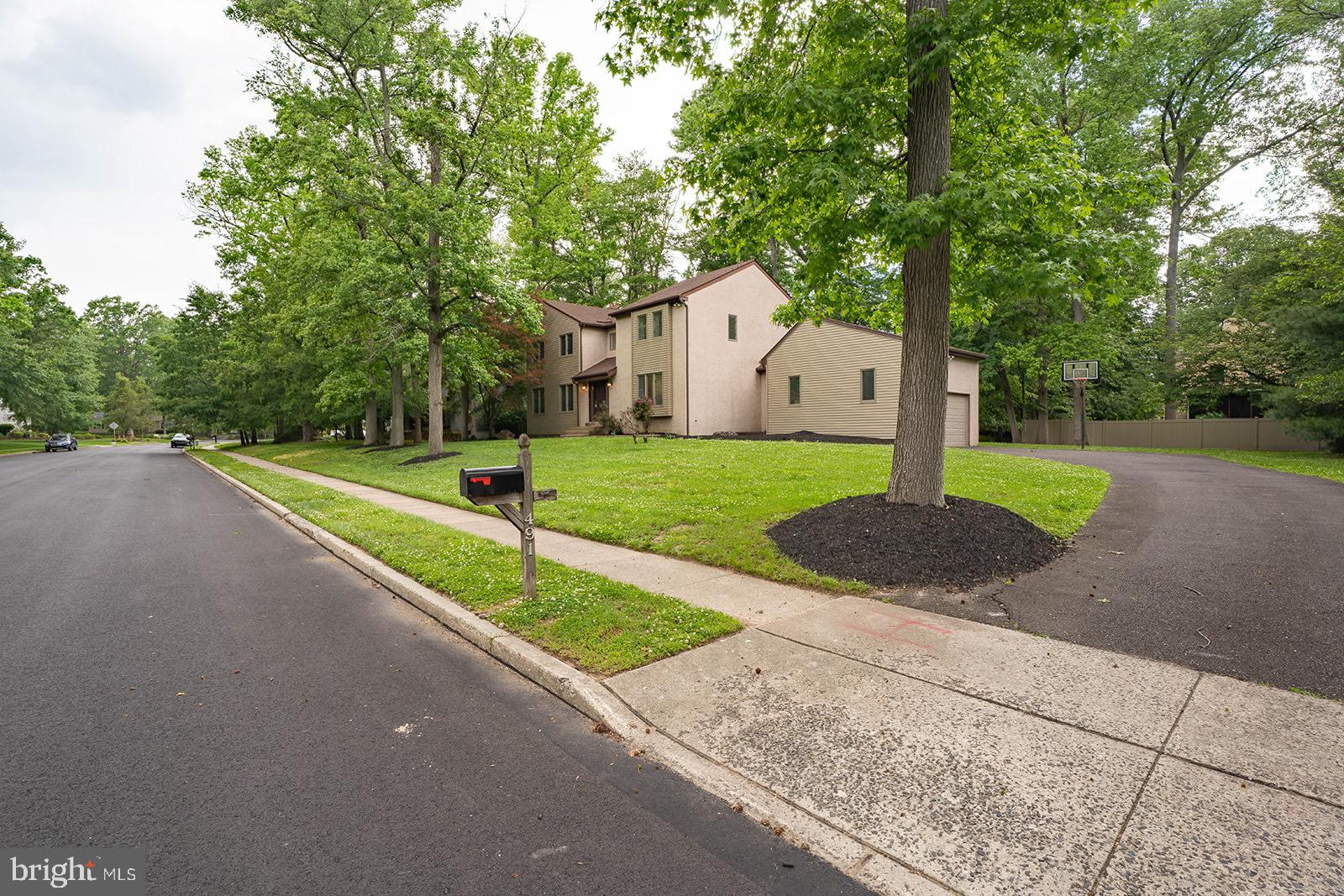 QUEENS GRANT - Residential