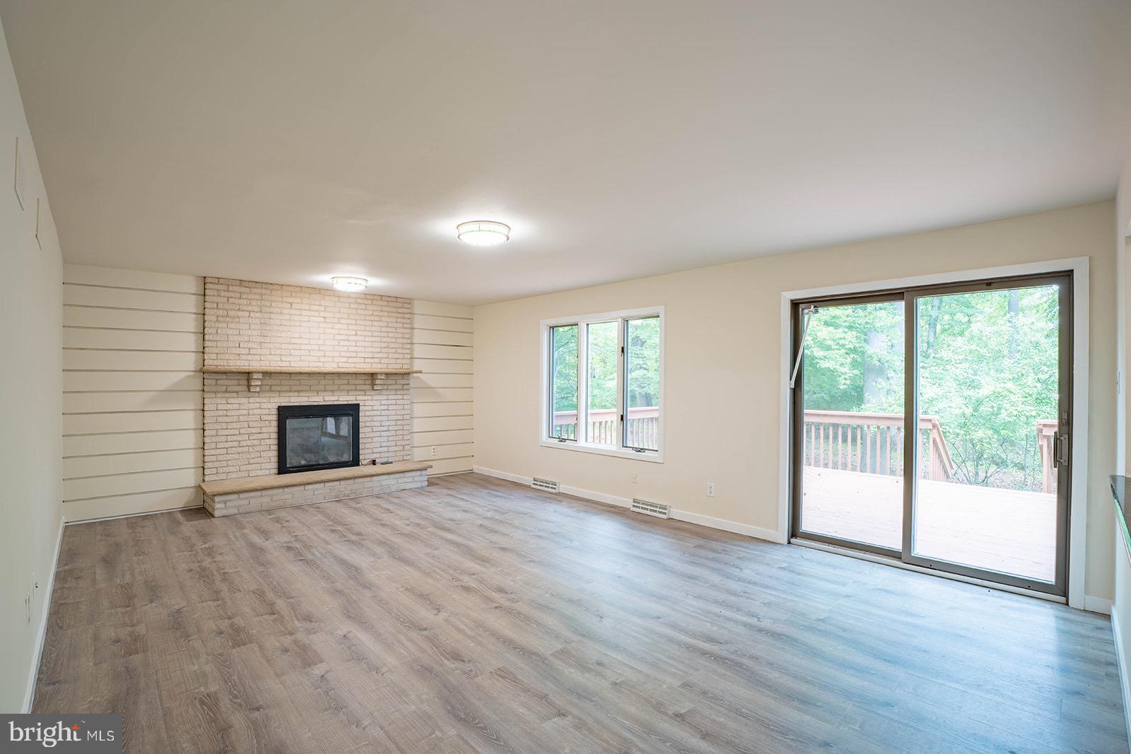 QUEENS GRANT - Residential