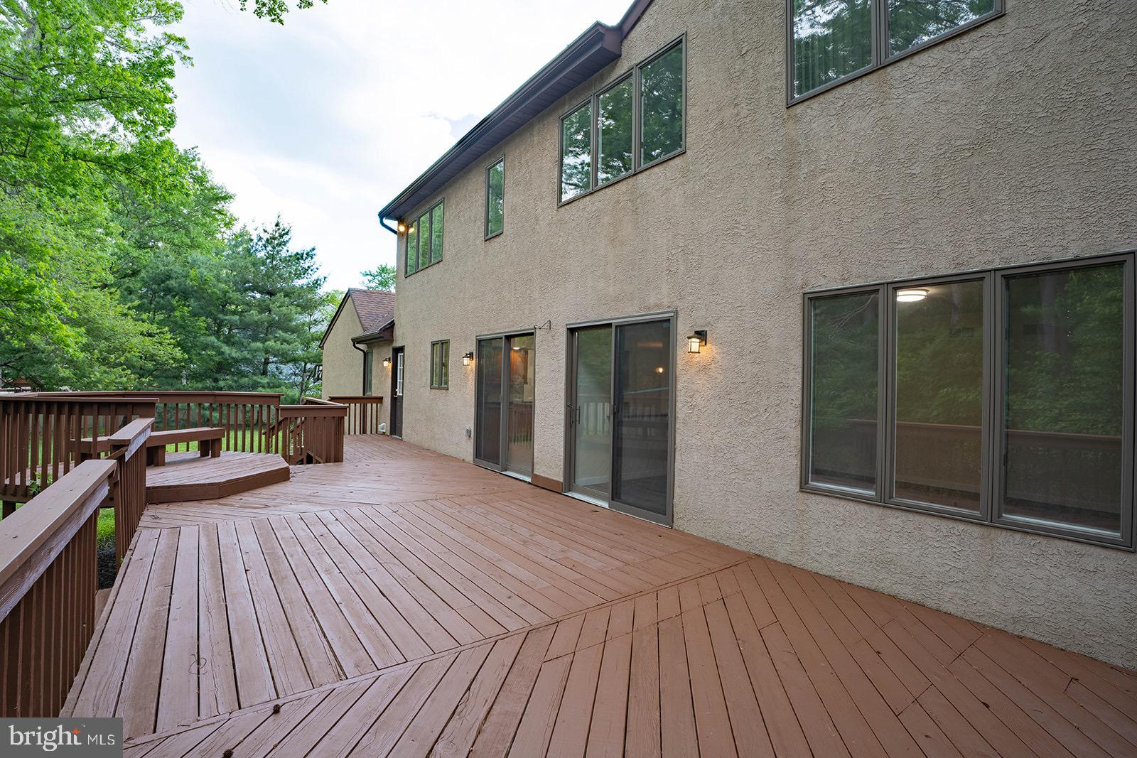 QUEENS GRANT - Residential