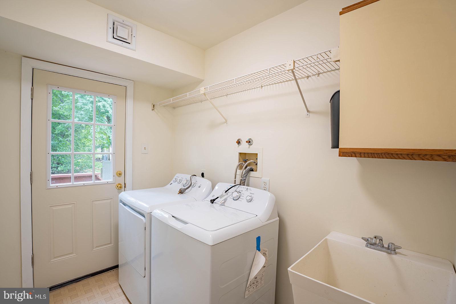 QUEENS GRANT - Residential