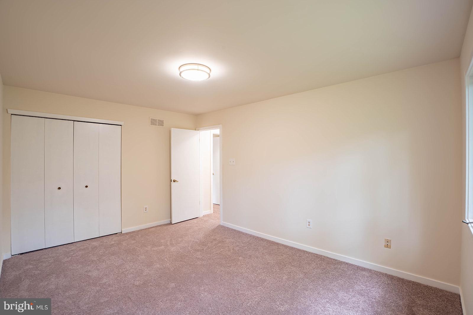 QUEENS GRANT - Residential