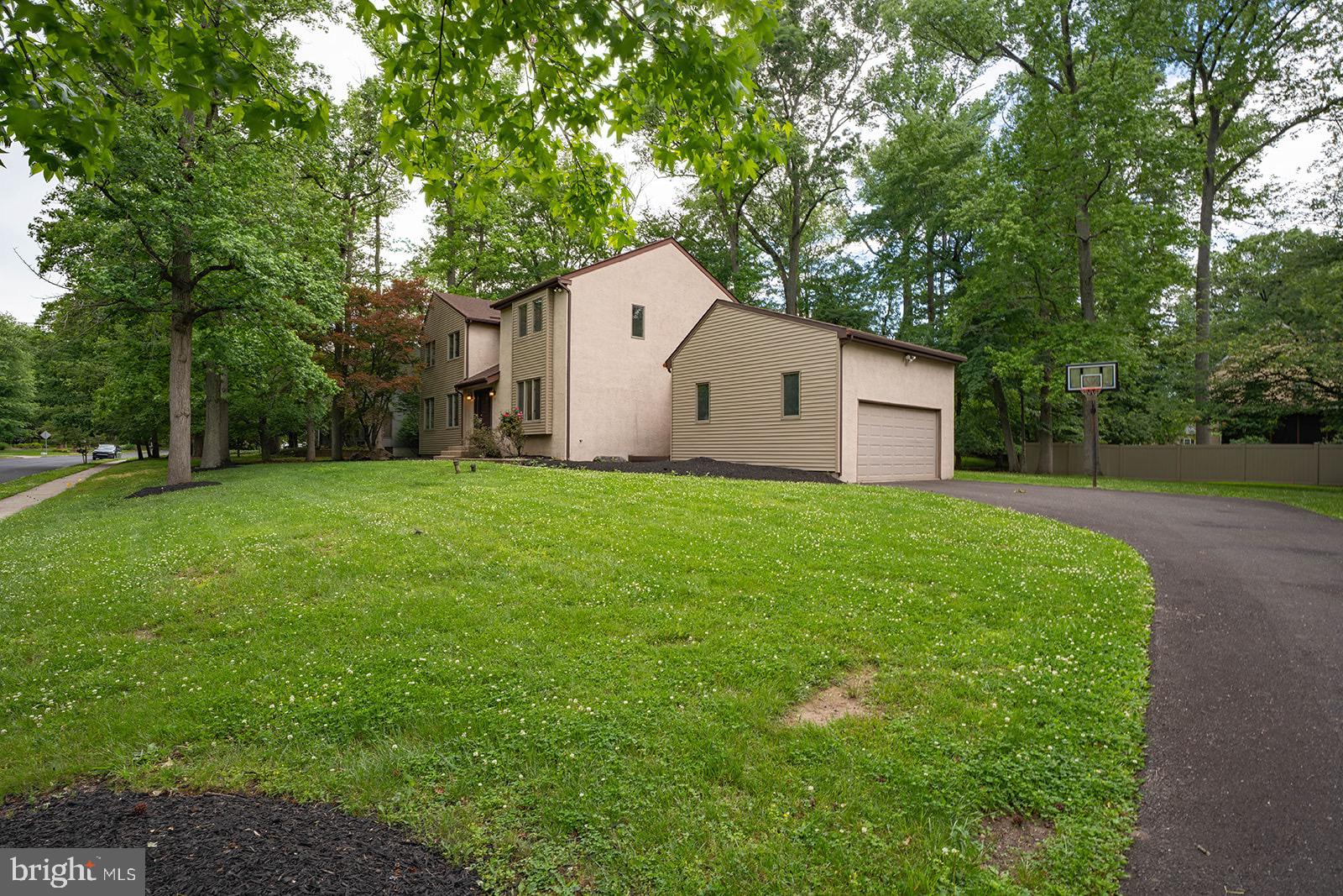 QUEENS GRANT - Residential