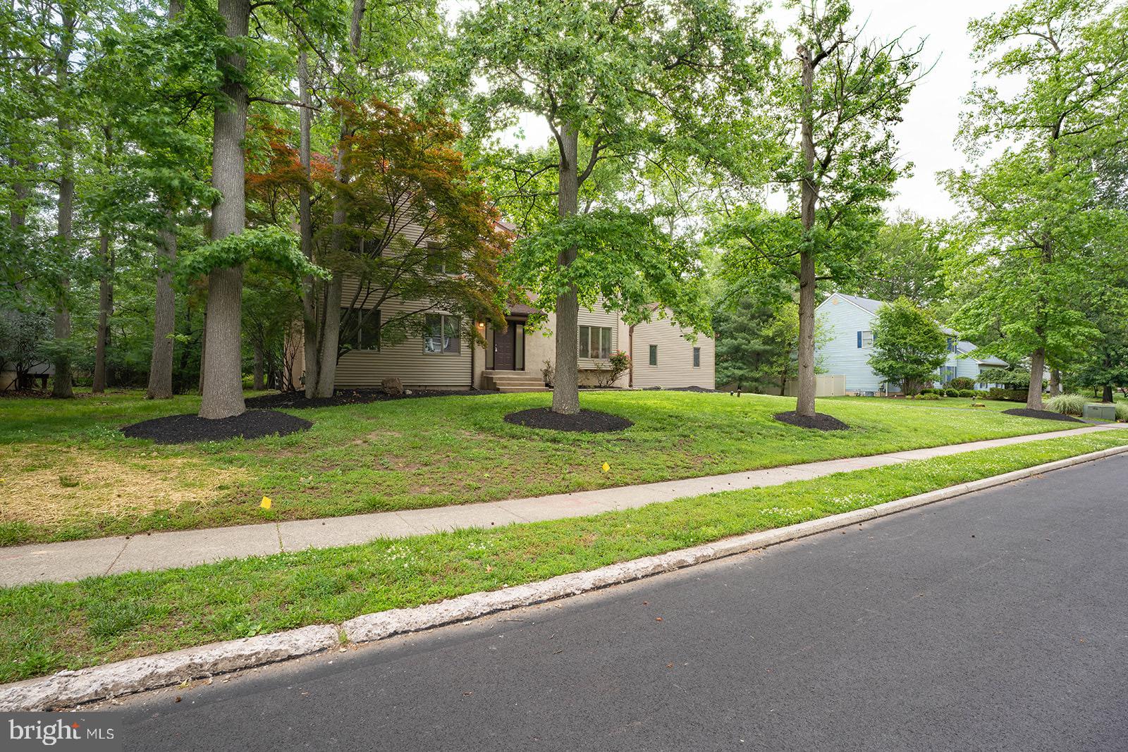 QUEENS GRANT - Residential
