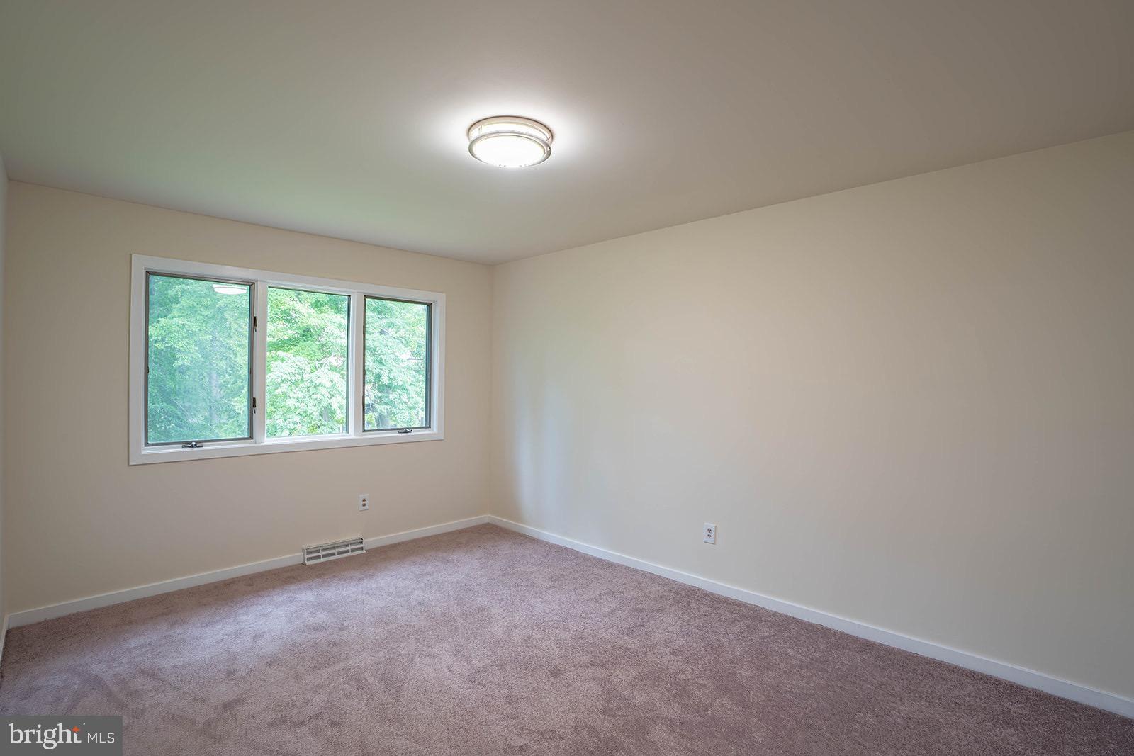 QUEENS GRANT - Residential